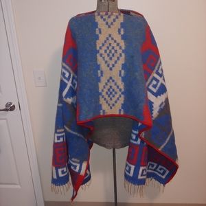 Beautiful Vintage Heavy Warm Wool Printed Poncho Coat